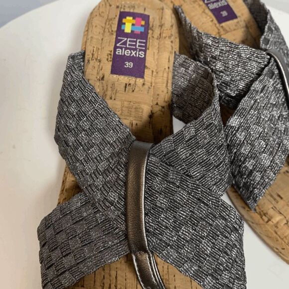 Zee Alexis Womens Sandal Slip On Crisscross Strap Size 8 - Picture 8 of 8
